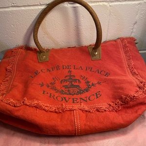 Le cafe de la place bag